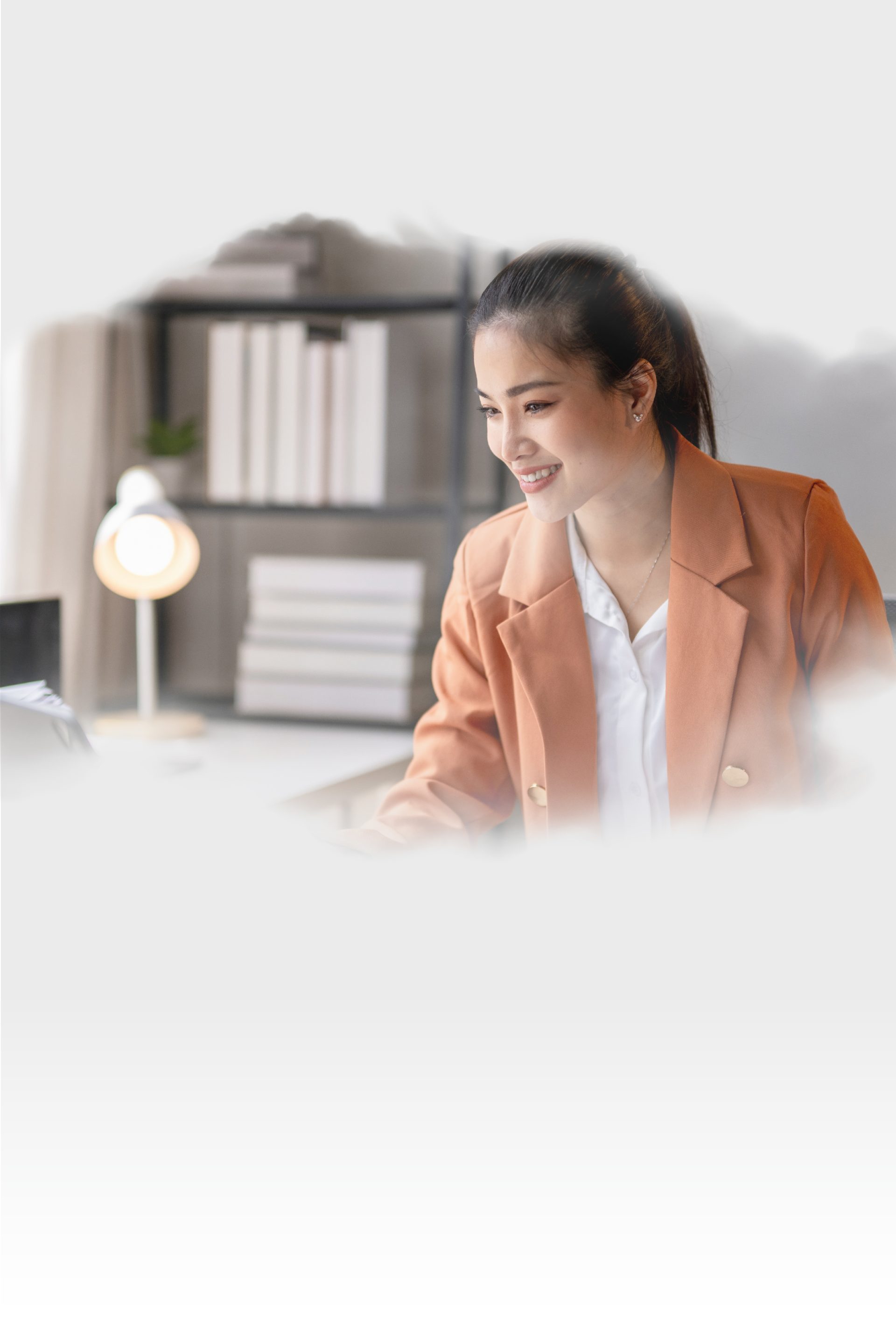 Khách hàng đang công tác tại Hành chính sự nghiệp_Banner mobile